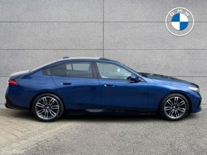BMW 5-Series 530e M Sport Saloon - Image 4
