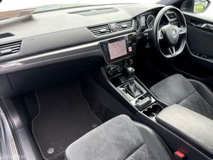 Skoda Superb 2.0 TDI 150bhp Sportline DSG - Image 2
