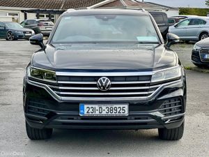 Volkswagen Touareg 2023 3.0 v6 5 seater - Image 2