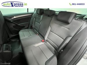 Volkswagen Golf 1.2 TSI Automatic, reversing camer - Image 4