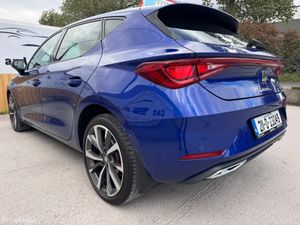 211 SEAT Leon 1.4 e-Hybrid 204hp DSG FR Pan Roof - Image 2
