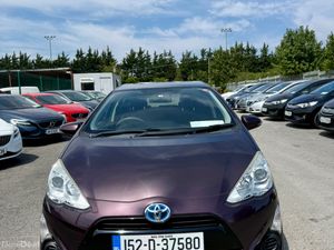 TOYOTA  AQUA  2015 1.5 HYBRID - Image 2