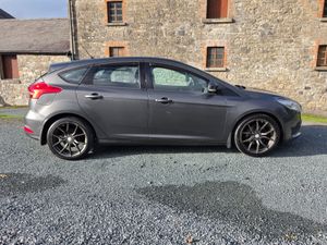Ford Focus ( new NCT ).1 owner from new - Image 4