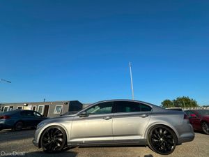 Volkswagen Passat 2.0L Diesel TDI ELEGANCE LINE - - Image 3