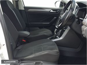 Volkswagen T-Roc **AUTOMATIC PETROL**SUNROOF**ELEC - Image 4