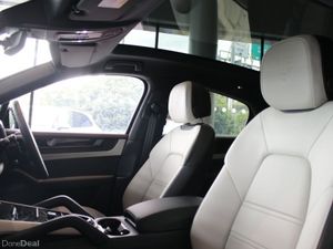 Porsche Cayenne E-Hybrid Coupe Black Edition (New) - Image 4
