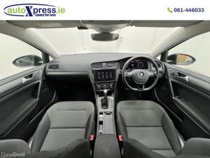 Volkswagen Golf 1.2 	TSI COMFORT LINE, Reversing c - Image 2