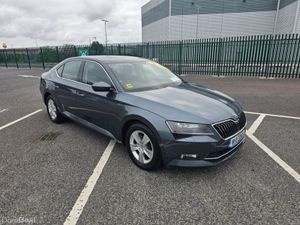 Skoda Superb AMBITION MODEL, DIESEL, MANUAL, HUGH - Image 4