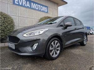 Ford Fiesta TITANIUM MANUAL 1.0 PETROL //LOW MILES - Image 4