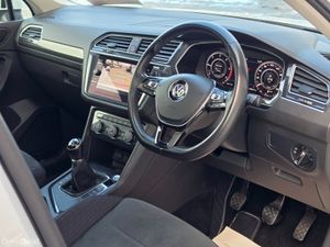 VW Tiguan 2019 R LINE PANORAMIC SUNROOF - Image 2