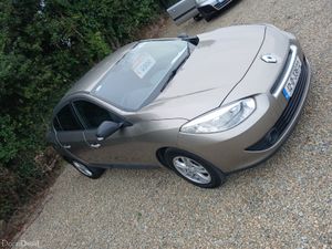 Renault Fluence 2012 diesel - Image 4