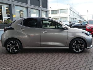 2021 TOYOTA YARIS HYBRID - Image 3