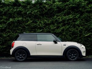 Mini Cooper 1.5 3rd 2019 - Image 4