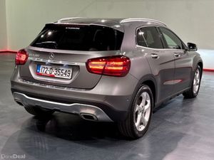 Mercedes-Benz GLA AUTOMATIC 1.6 - FULL BLACK LEATH - Image 4