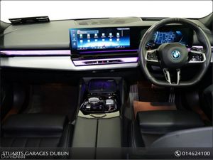 BMW 5-Series 252 REG: PANORAMIC ROOF, COMFORT PACK - Image 4