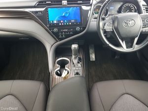 Toyota Camry 2.5 Hybrid Automatic - Image 4