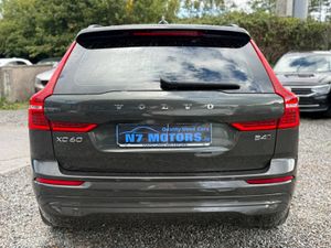 2022 Volvo XC60  B4 D MOMENTUM AUTO - Image 4