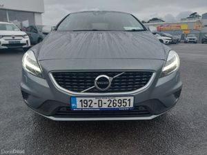 Volvo V40 2.0 T2 R-DESIGN ED 122BHP 5DR 40 SERIES - Image 2
