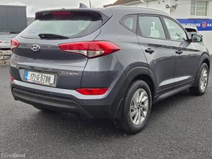 Hyundai Tucson 1.7 SE NAV BLD 116PS 5DR - Image 4