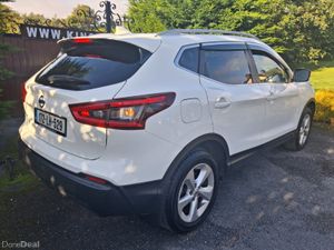 172 Nissan Qashqai 1.5 Diesel New Model - Image 3