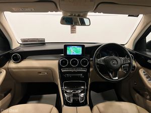 4MATIC • LEATHER • MERCEDES-BENZ GLC 220D AUTO 172 - Image 4