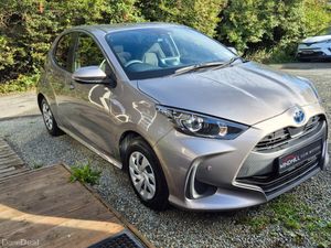 Toyota Yaris 1.5 Hybrid Automatic 2022 - Image 2