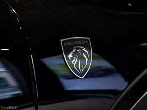 Peugeot 3008 GT 1.2 MHEV PureTech 136bhp - Image 4