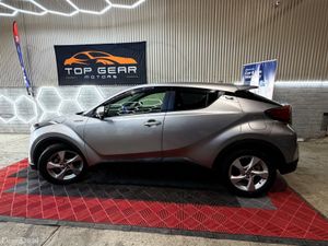 2017 Toyota CHR 1.8 Petrol Self charging Hybrid - Image 2