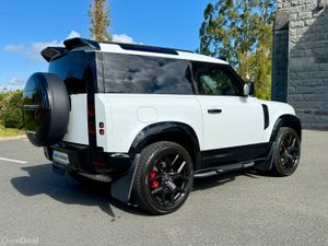 2021 Land Rover Defender HARD TOP AUTO 3 SEATS - Image 3