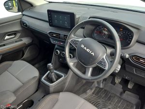 Dacia Sandero Stepway TCe 90 STEPWAY Extreme - Image 2