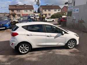 Ford Fiesta 1.1 with only 41000 KM - Image 4