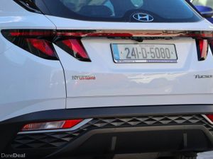Hyundai Tucson 2WD Executive - Image 4