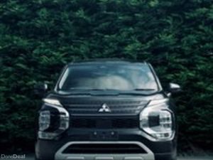 Mitsubishi Outlander PHEV Premium Package 2022 - Image 3