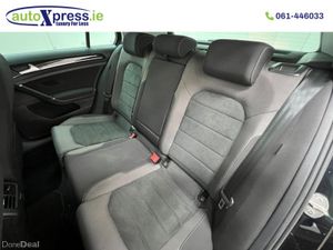 Volkswagen Golf TSI Highline Tech Edition , revers - Image 4