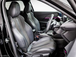 Peugeot 2008 E-GT 50kWh Auto 135HP - Image 3