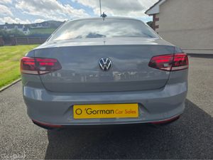 Volkswagen Passat SEL TDI S-A DSG FULL LEATHER - Image 2