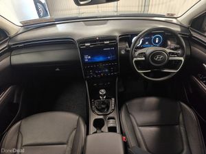 Hyundai Tucson 2WD Executive Plus w 2 Tone Roof Fr - Image 4