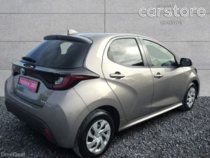 Toyota Yaris Hybrid X - Image 3