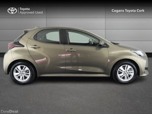 Toyota Yaris Yaris Hybrid Luna - Image 3