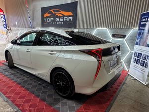 172- Toyota Prius 1.8 Petrol Hybrid - Image 3