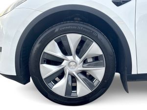 Tesla Model Y 2023 - Image 4