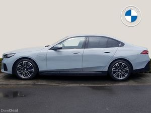 BMW 5-Series 530e M Sport Saloon - Image 4