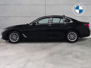 BMW 5-Series 520d SE Saloon - Image 4