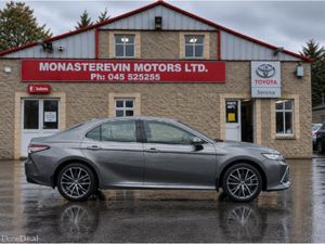 Toyota Camry PLATINUM EDITION 4 4DR AUTO - Image 4