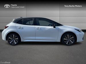 Toyota Corolla 5dr - LUNASPORT - Save EUR 3,500 &n - Image 3