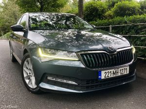 Skoda Superb 1.5TSI 150HP Deluxe SE Edition - Image 2