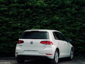 Volkswagen Golf Comfortline 2018 |Efficient Hatchb - Image 2