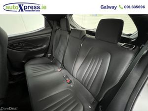 Toyota Yaris 1.5 HYBRID X Automatic, Reversing cam - Image 2
