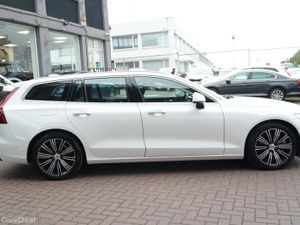 2021 VOLVO V60 T6 AWD RECHARGE - Image 3