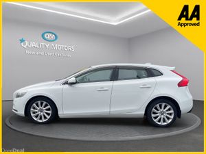 2015 VOLVO V40 1.6 PETROL (S152) - Image 4